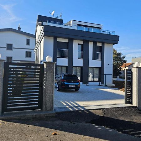 Modern Apartment In Very Quiet Location In Darica, Istanbul ภายนอก รูปภาพ