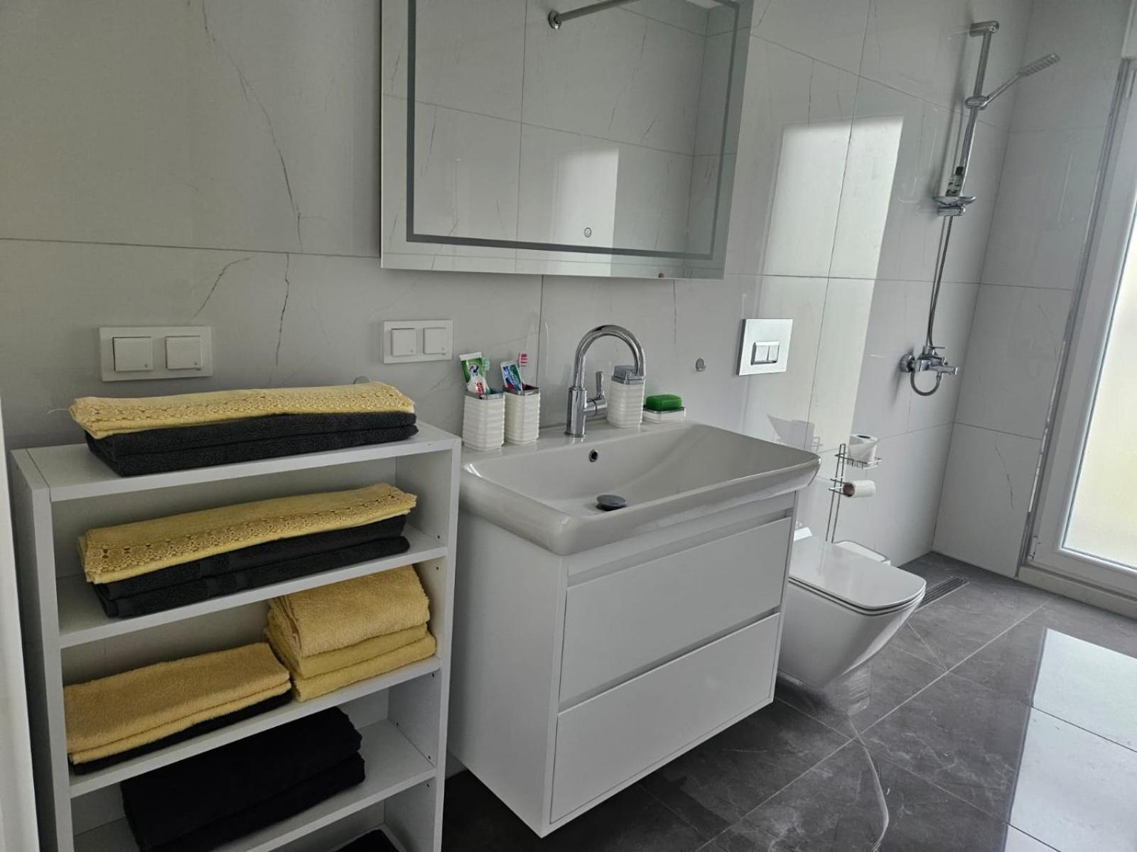 Modern Apartment In Very Quiet Location In Darica, Istanbul ภายนอก รูปภาพ